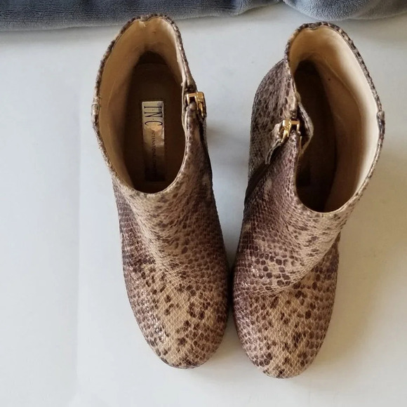 INC Snake Skin Style Women's Zip Ankle Boots 5M - Picture 5 of 8